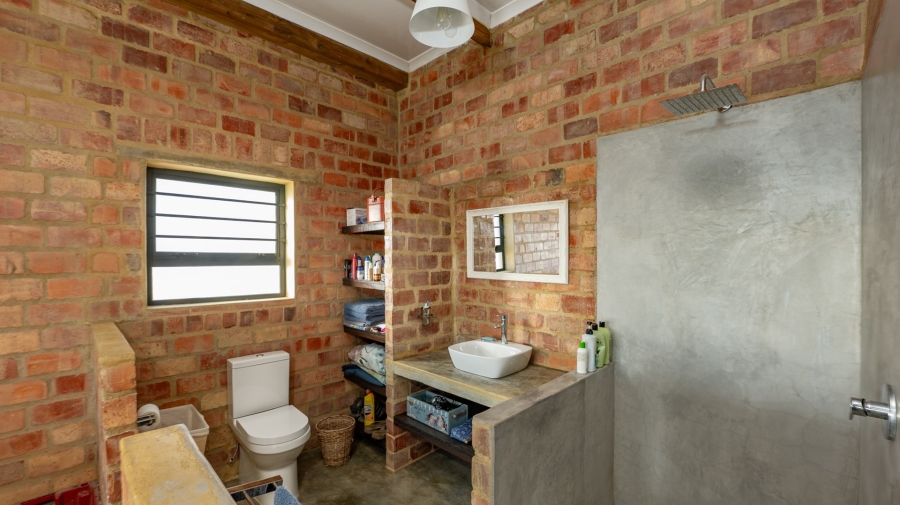 2 Bedroom Property for Sale in Struisbaai Western Cape